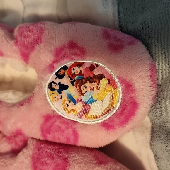 Disney Princess slippers size 6/8 Girls - Picture 4 of 7